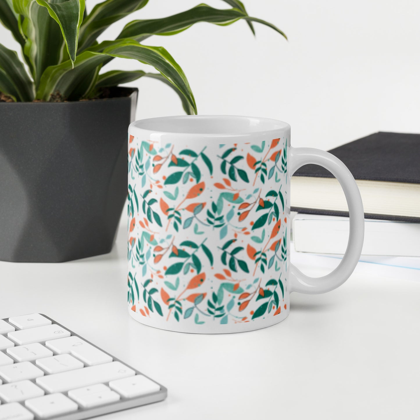 White glossy mug, Leaves white